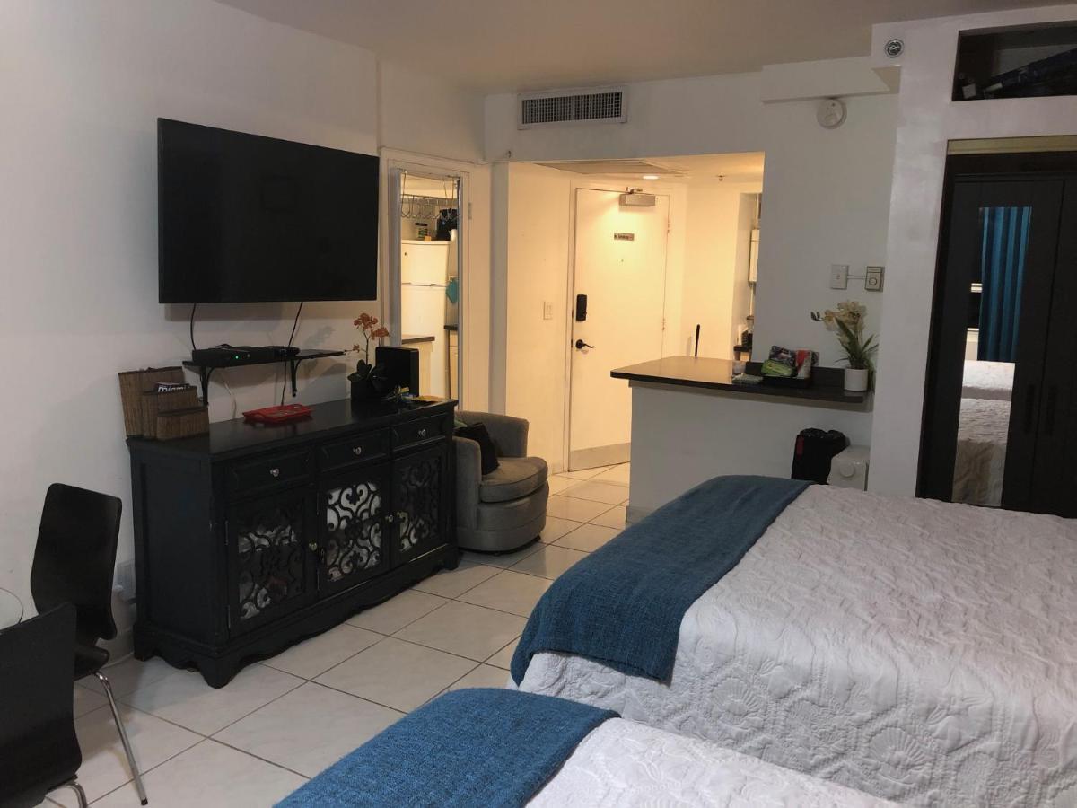 Ocean Front Studio Units Маями Бийч Екстериор снимка