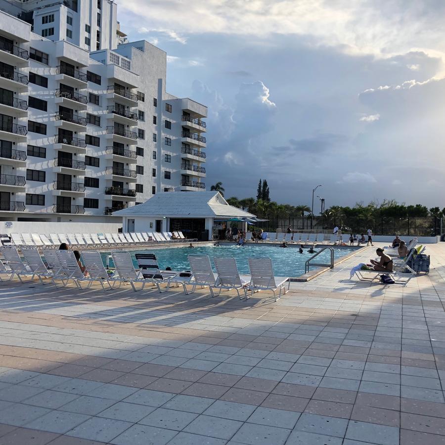 Ocean Front Studio Units Маями Бийч Екстериор снимка