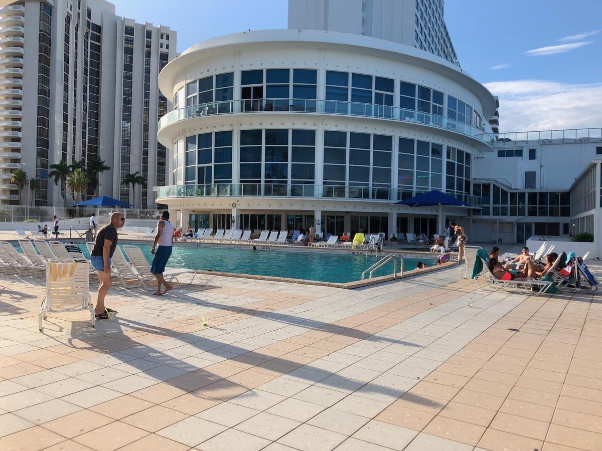 Ocean Front Studio Units Маями Бийч Екстериор снимка